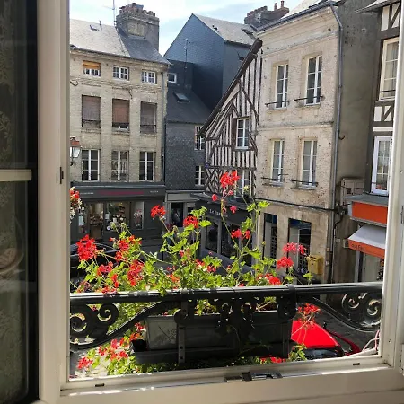 Le Champlain Apartment *